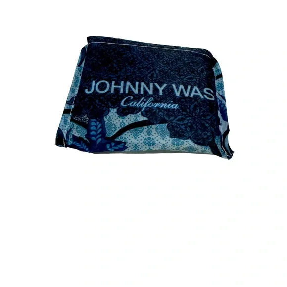 Johnny Was Reusable Nylon Shopping Tote in Blue Floral Patchwork. NWT - Picture 4 of 5